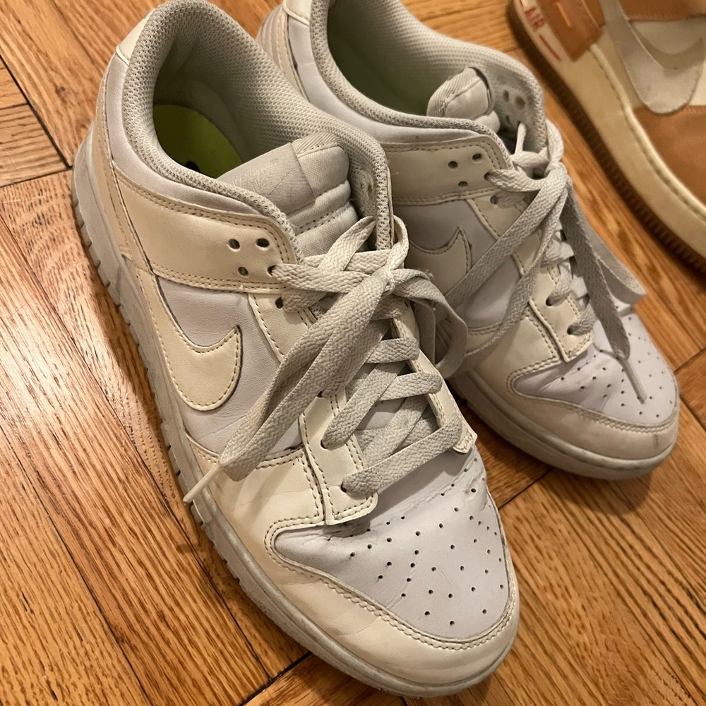 Nike Dunks White Low-Top Sneakers